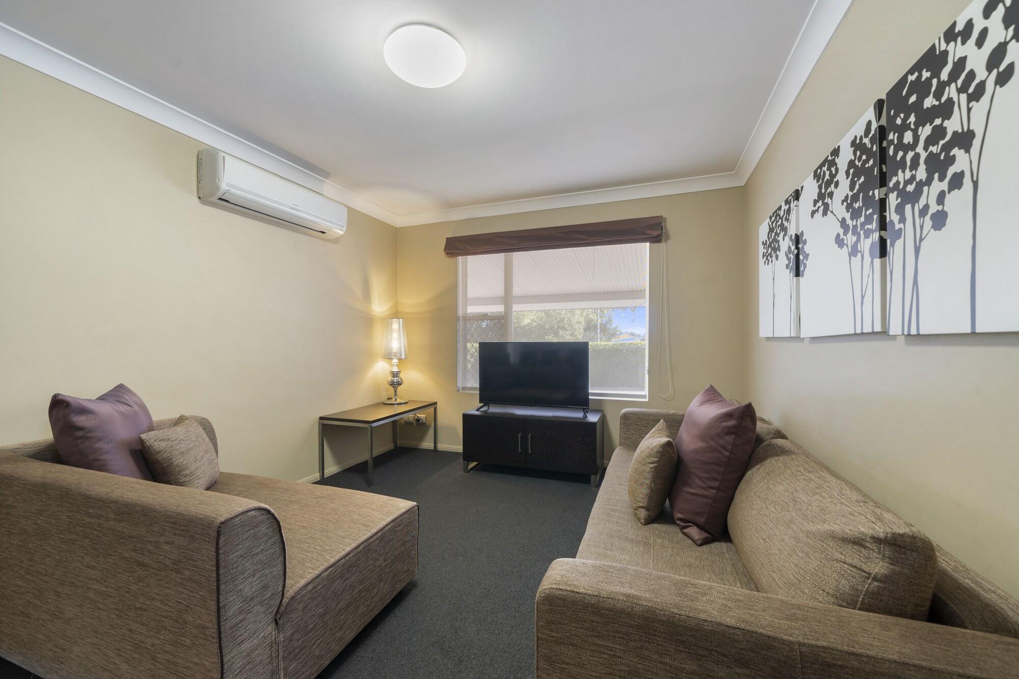 Motel Ambassador On Ruthven Toowoomba Exterior foto