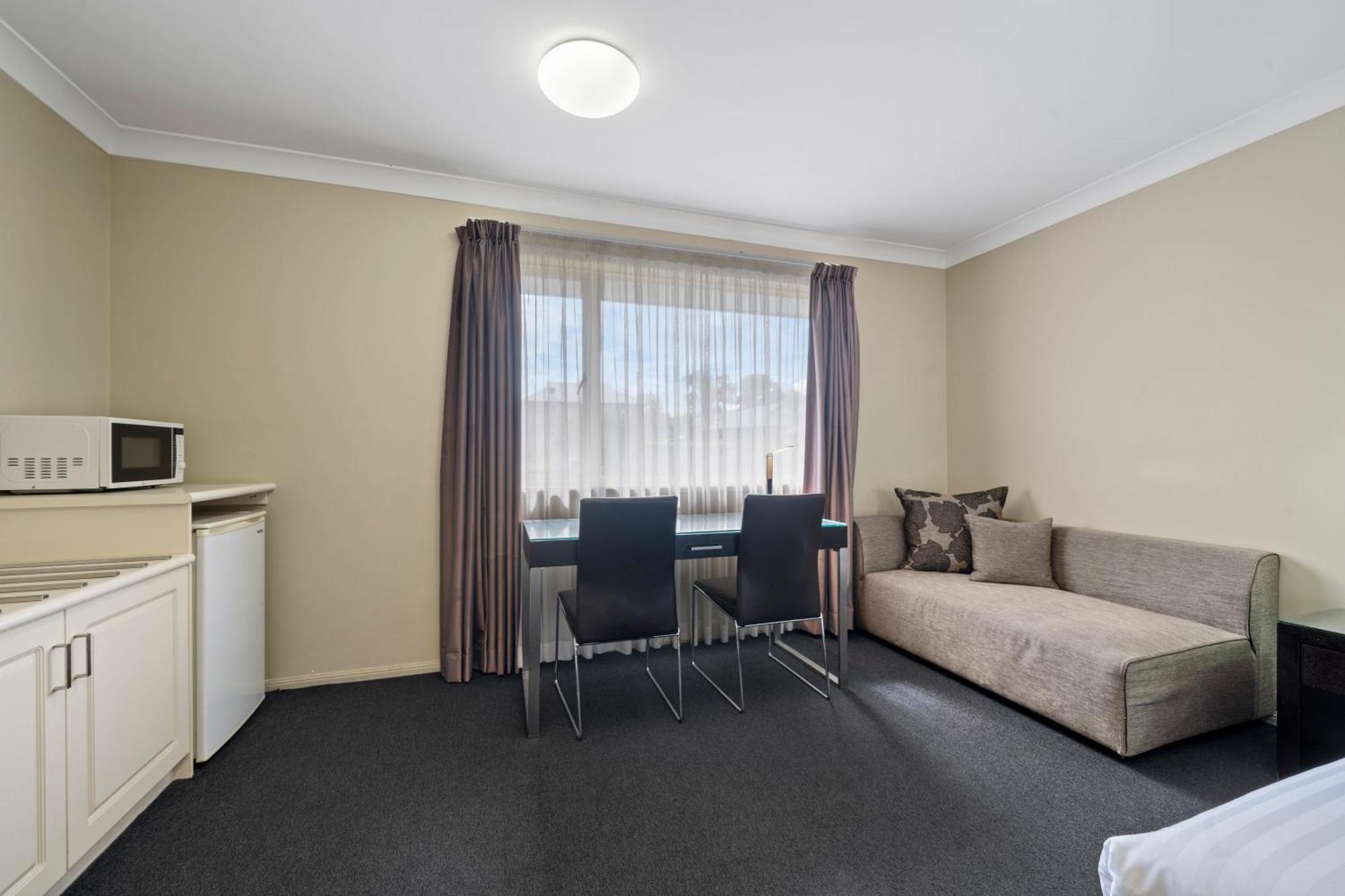 Motel Ambassador On Ruthven Toowoomba Habitación foto